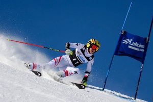 La austriaca Nina Ortlieb gana la segunda prueba de gigante de la Copa de Europa FIS de esquí alpino femenino