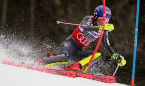 Mikaela Shiffrin domina el Slalom de Ofterschwang.
