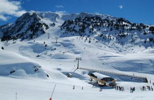 Baqueira celebra sus Bodas de Oro por todo lo alto