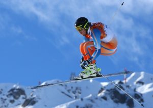 El noruego Jansrud gana el descenso de Kitzbühel