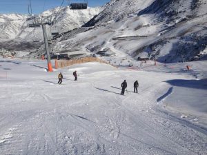 Boí Taüll Resort inicia su temporada de forma continuada con un fin de semana dedicado al esquí de debutantes y a las actividades en familia.