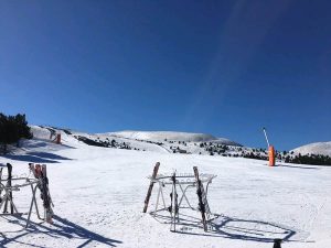 Bautizo con raquetas, construcción de iglús, concurso muñecos de nieve y Dark Polar Race, actividades de las estaciones del Grup FGC para este fin de semana