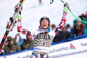 Cornelia Huetter gana el SG de Lenzerheide