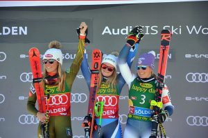 La neozelandesa Alice Robinson sorprende ganando en Sölden