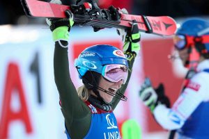 Shiffrin firma el doblete en Lienz