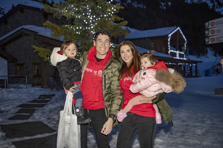 Los niños de CorAllFamily viven una tarde mágica en Grandvalira con la entrega de la carta a Papá Noel