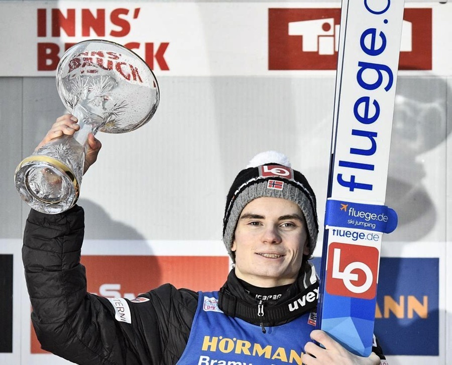 Lindvik vuelve a ganar en el Trampolín de Innsbruck