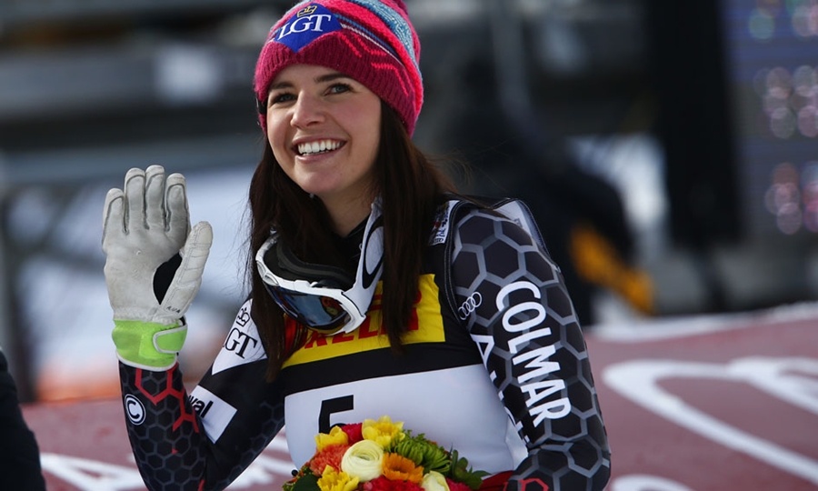 Tina Weirather anuncia su retirada. Tina Weirather anuncia su retirada.