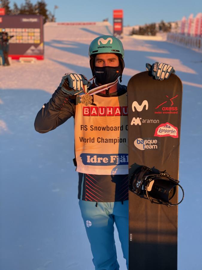 Lucas Eguibar vuelve a lo más alto del podio en los Mundiales de SBX de Idre Fjäll (Suecia)