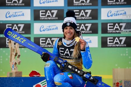 Bassino y Liensberger ganadoras ex-ecuo del gigante paralelo de Cortina