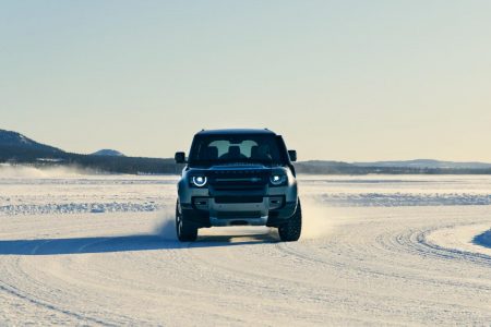 Land Rover y Grandvalira te ofrecen una aventura sobre 4 ruedas en la nieve