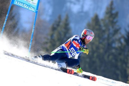 El noruego Henrik Kristoffersen consiguió su segundo triunfo en el segundo gigante de la Copa del Mundo de esquí alpino disputado este domingo en la estación eslovena de Kranjska Gora.