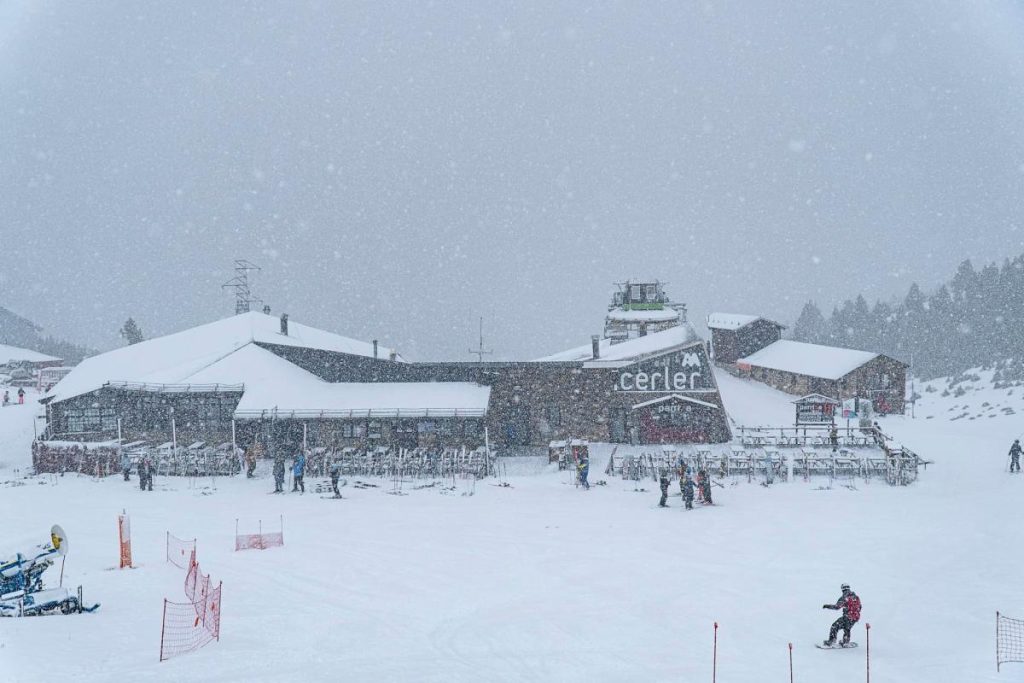La apertura de las estaciones de Aramón en el Pirineo ha favorecido una buena ocupación turística esta Navidad