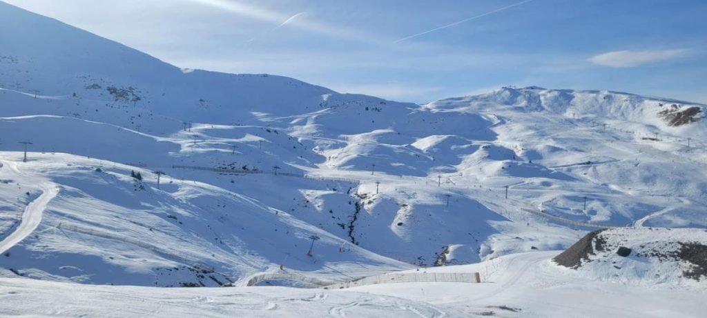 Buena afluencia de esquiadores y snowboarders a las estaciones de FGC estas Fiestas