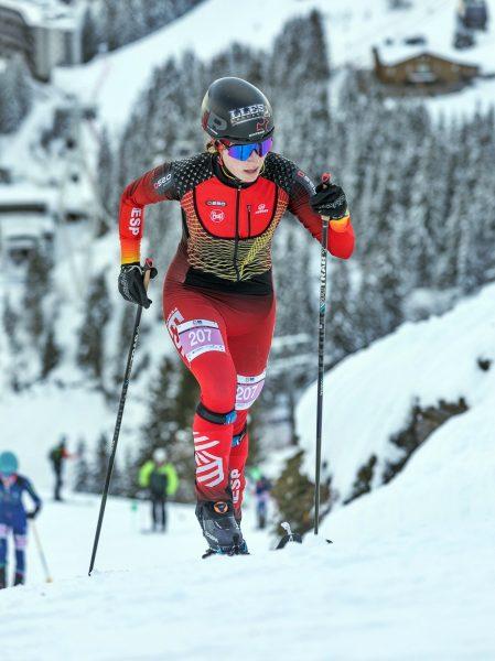 Laia Sellés consigue su tercer título de campeona Europea sub18 de Esquí de montaña.