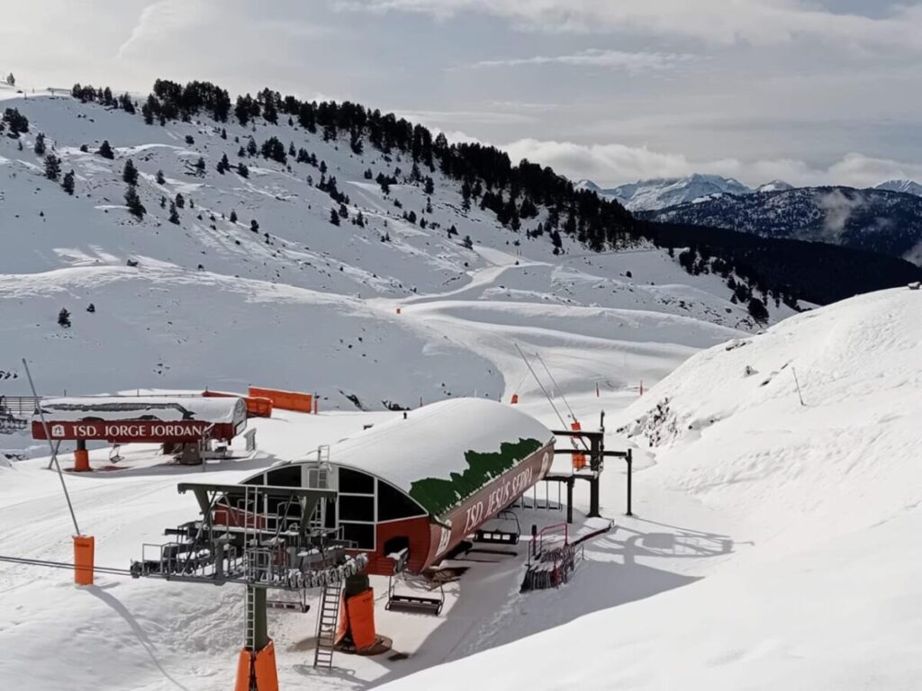 Baqueira Beret confirma que abre mañana con 54 kilómetros de pistas abiertas