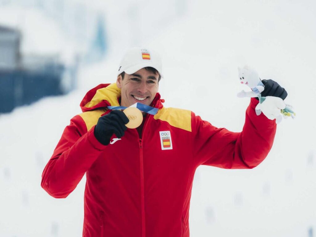 Oriol Cardona gana su primera medalla de oro olímpica masculina en esquí de montaña sprint