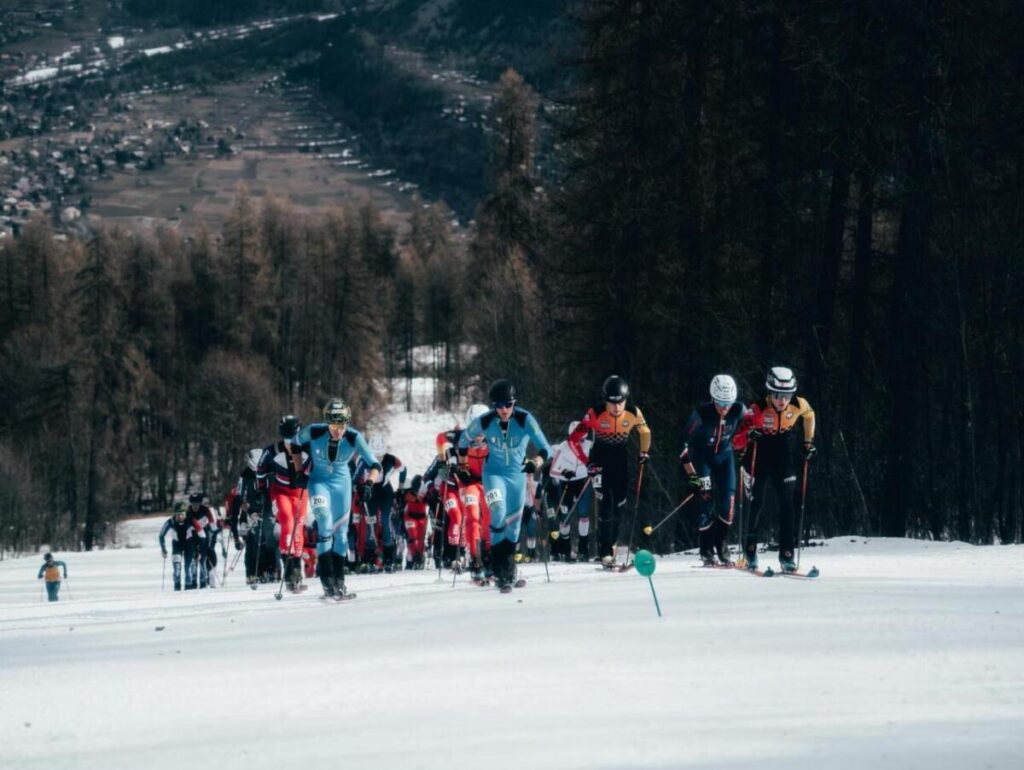 Bonnet y Gachet-Mollaret dominan la Vertical de Copa del Mundo de Puy Saint Vincent. Bonnet y Gachet-Mollaret dominan la Vertical de Copa del Mundo de Puy Saint Vincent.
